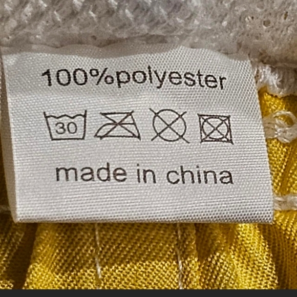 2XL CARTOON DUCK SHORTS/SWIM TRUNKS WITH WHITE MESH ON THE INSIDE. - Picture 5 of 7